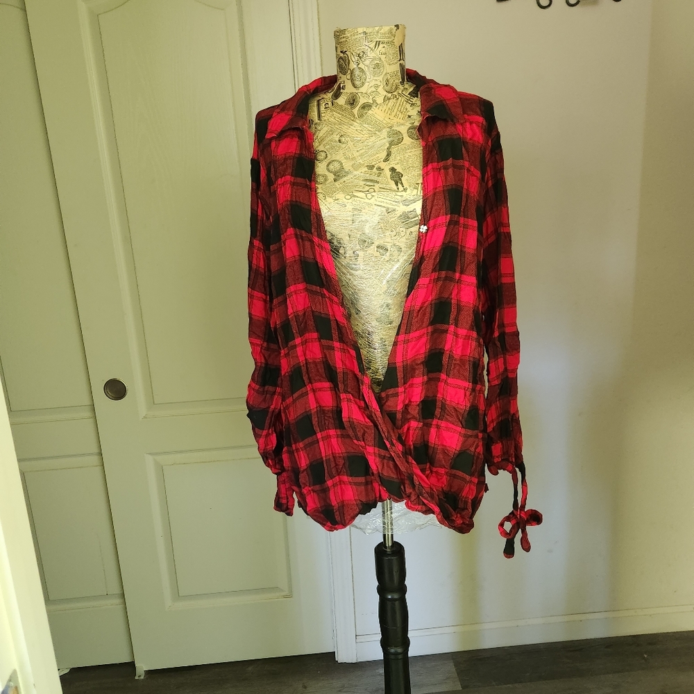 Plaid top - Picture 1 of 1